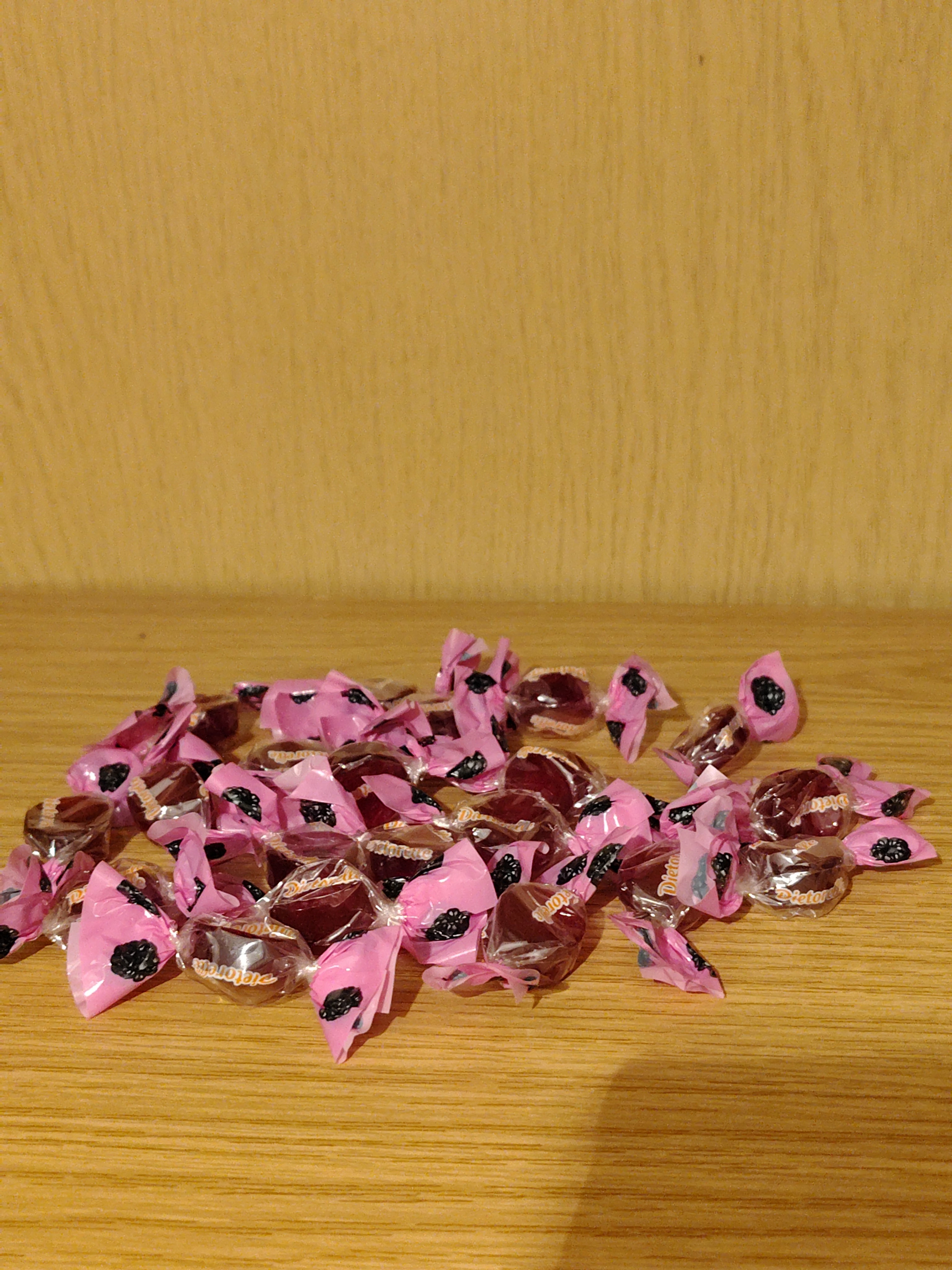 Pack 20 caramelos Dietorelle mora